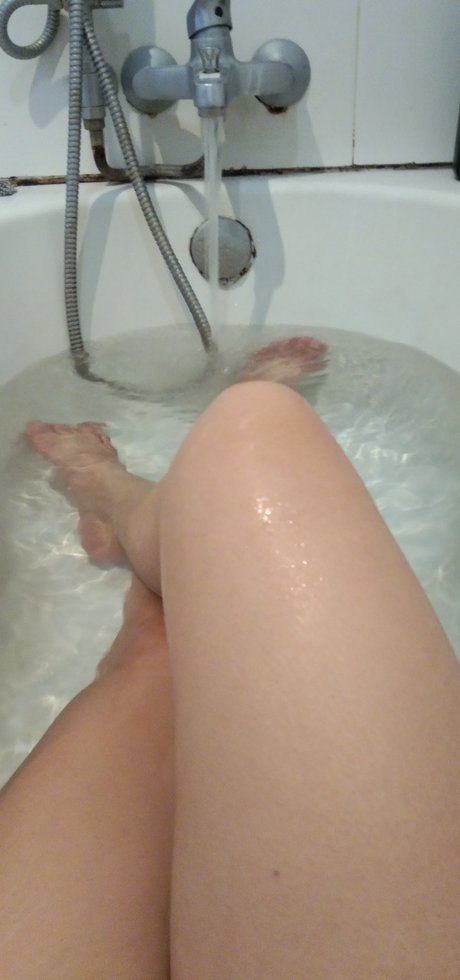 Bee Bee pornstar free image