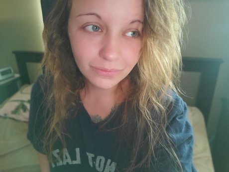 CandyyTails model sexy images