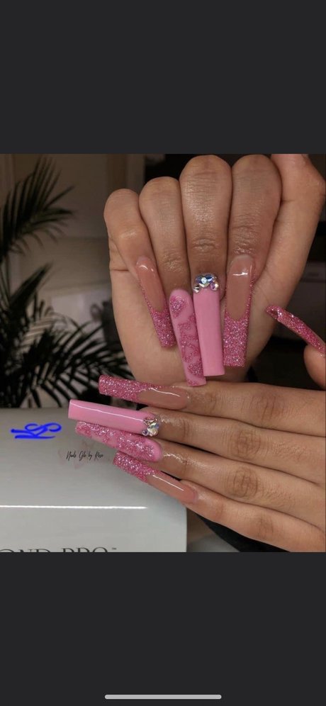 King AD erotic model pictures