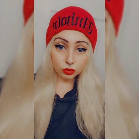 Satan_ model nice pics