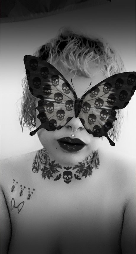 Chrissy BBW hot model images