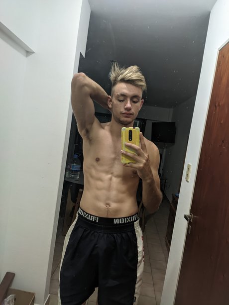 Tom s Stati sex star image