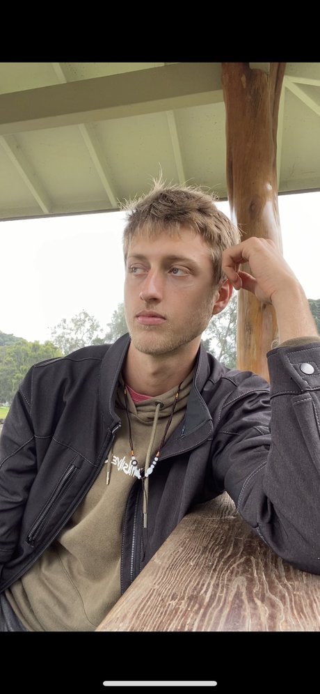 Tiger Scott star pretty pic