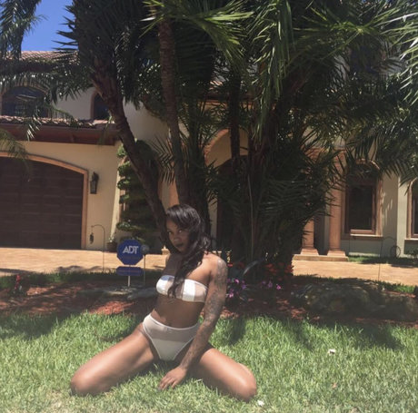 Ashanti Lollis model top gallery