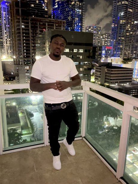 Bag Talk star pretty photos