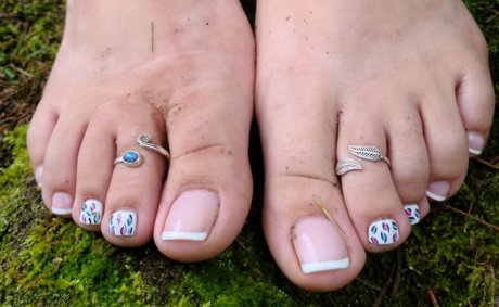 Pretty Paws_ nude star images