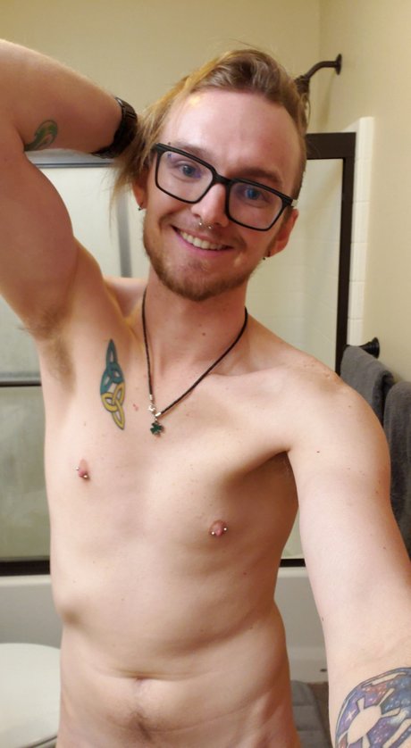 McLucky pornstar hot picture