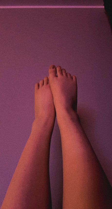 Angelfeet_ hd model image