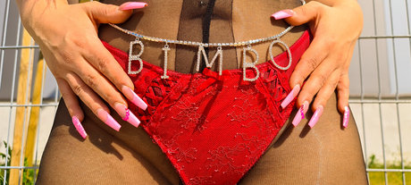 MariellaSun free model images