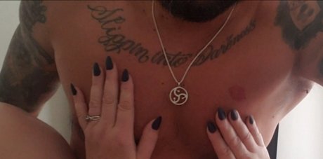 NetoriousXXX model nudes archive