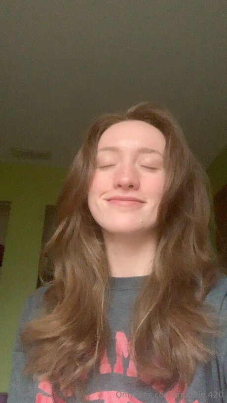 muds_ hot model photo