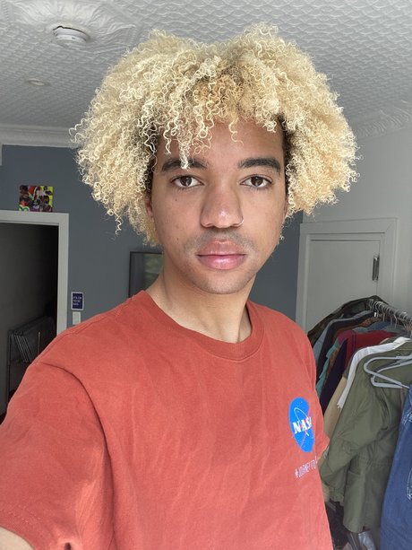 thetrumanshow sex actress pic