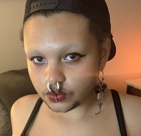 Hairy Hunny star erotic images