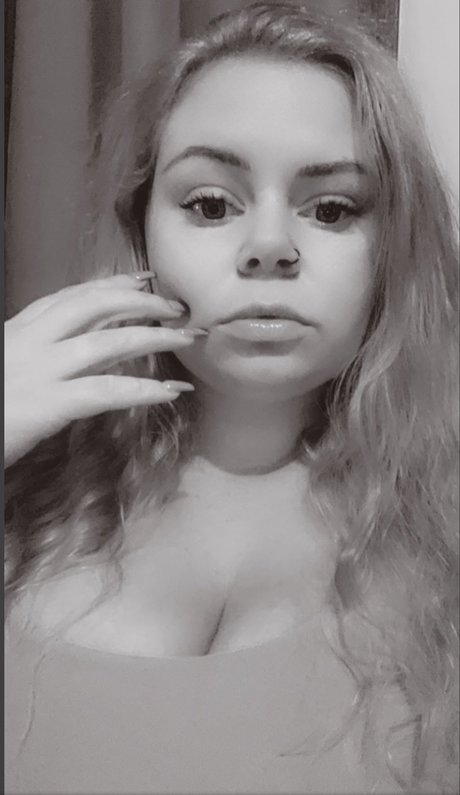 Lactating Queen_ model porn archive