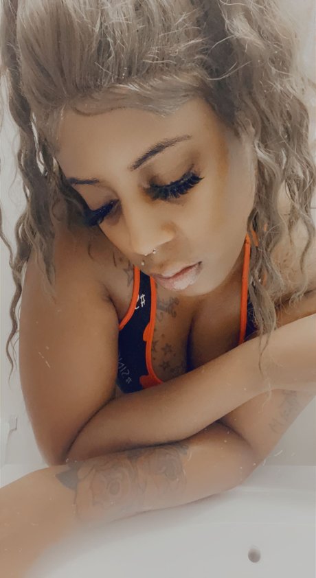 Lyricsynasty sexy model gallery