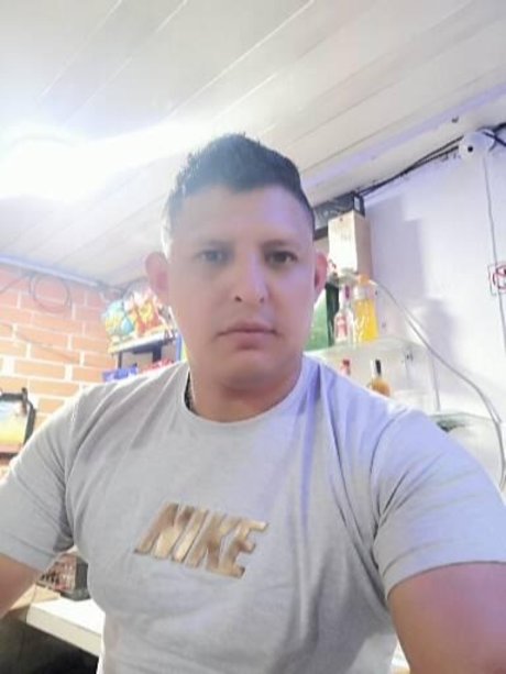 Yonny Alexander Blandon naked model picture