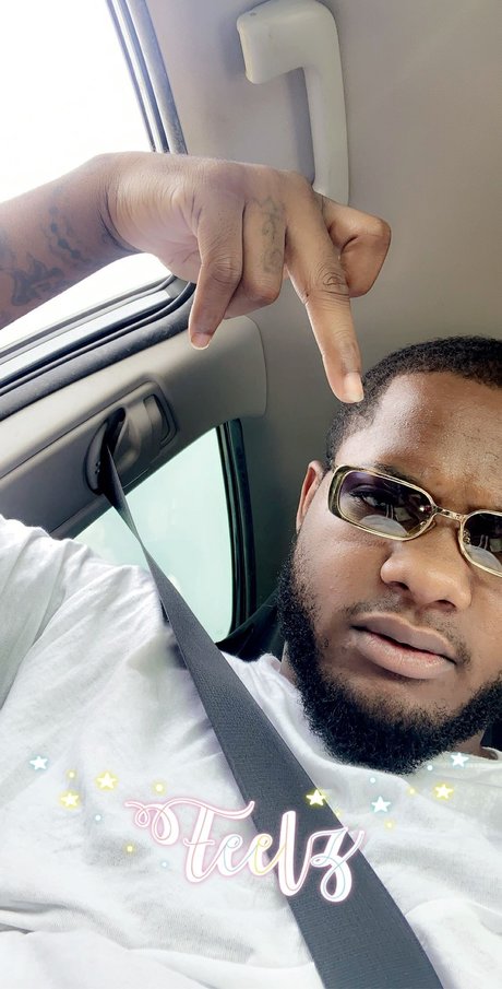 King Dende model porn image