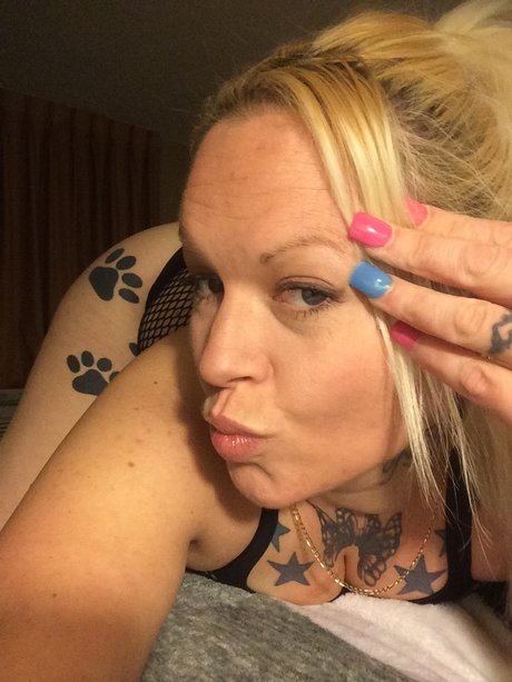 TrapBullient Pink star picture