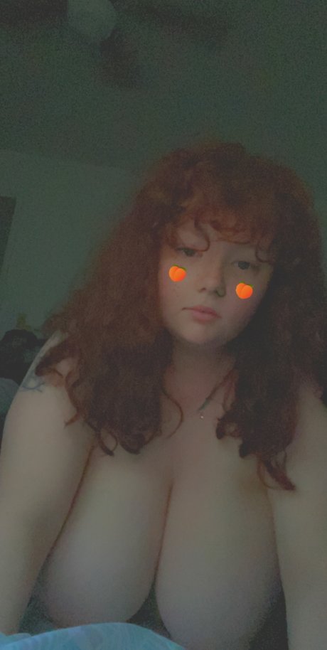 Sunni Daze naked actress photo