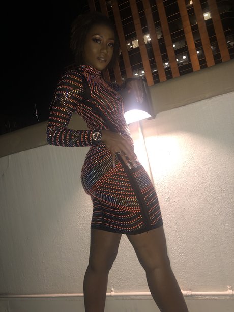 TikiClaps pornstar naked img