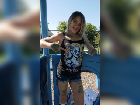 The Battiez sexy model images