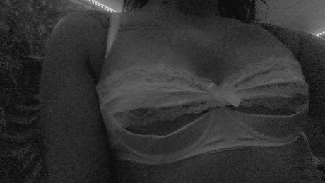 Versing trans model photo