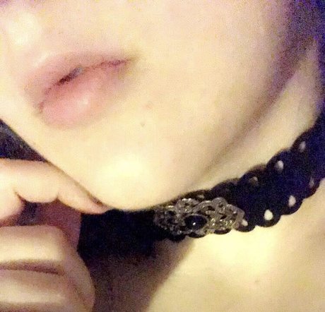 Tight ViJanna model pornographic image