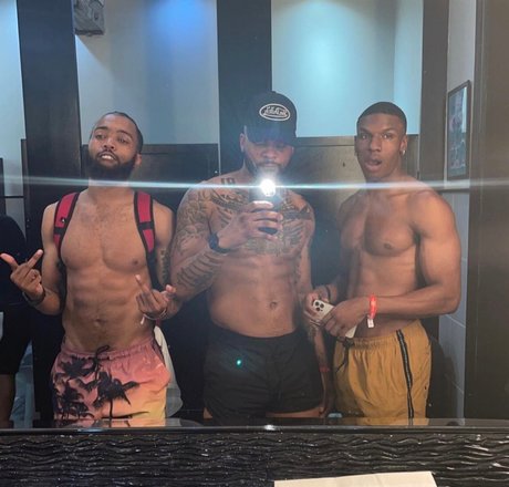 Demon Time x 3 sexy actress picture