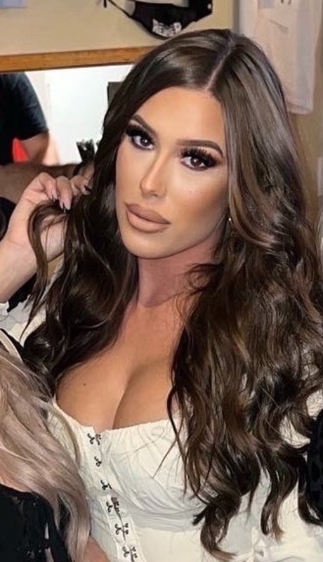 Italiangoddess pretty model pictures