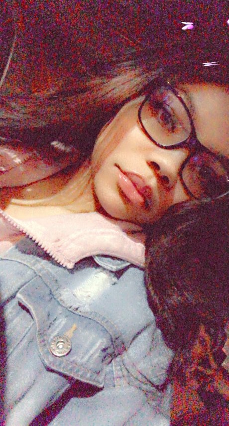 Hazel Eyed Symone free pornstar photo