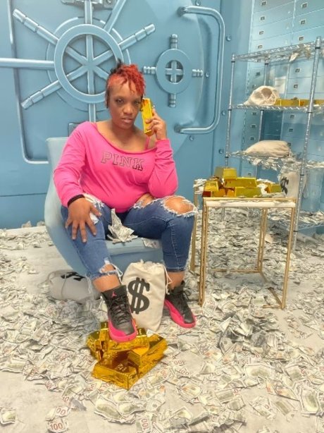 Bigbootie Banks pornstar pretty pic