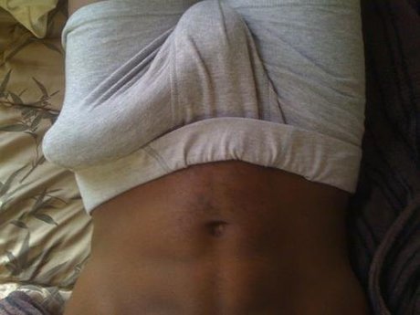 OfficiallyStroked free model pic