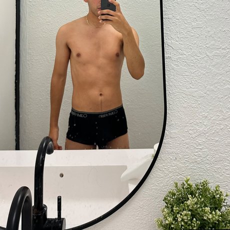 Leduar star sexy picture