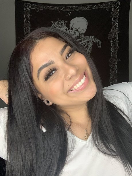 bebecita nude actress pic