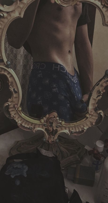 theblueyedboy naked star photo