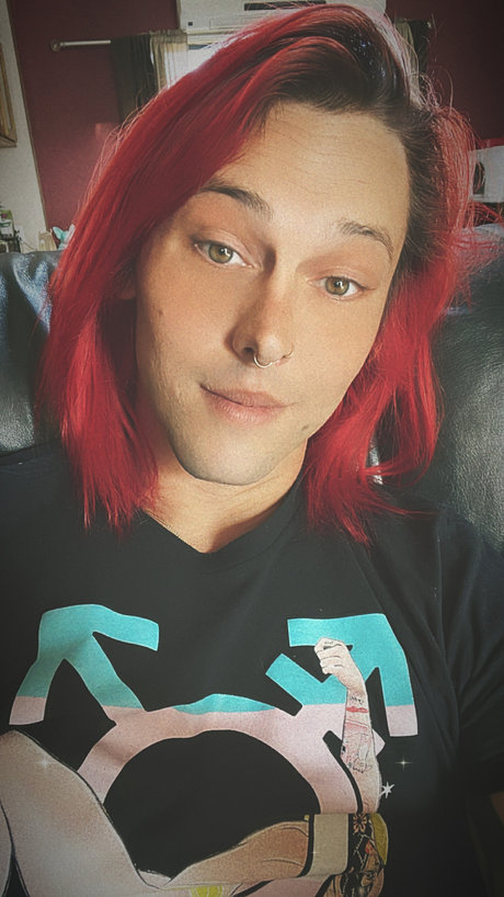 TshoneyBee nude pornstar picture