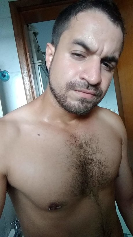 W E S star adult photos