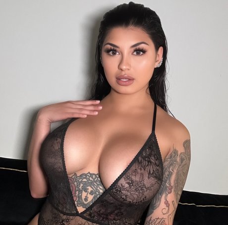 Madi B_ pornstar nudes photo