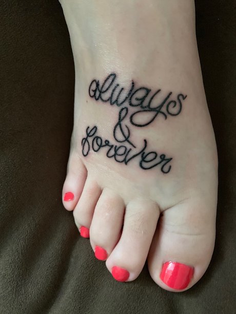 Piggygurl pornstar pretty picture