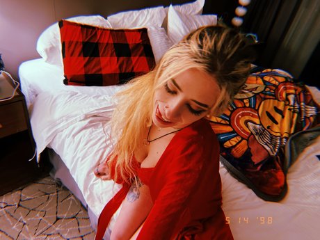 Shea Lynn nude star pics