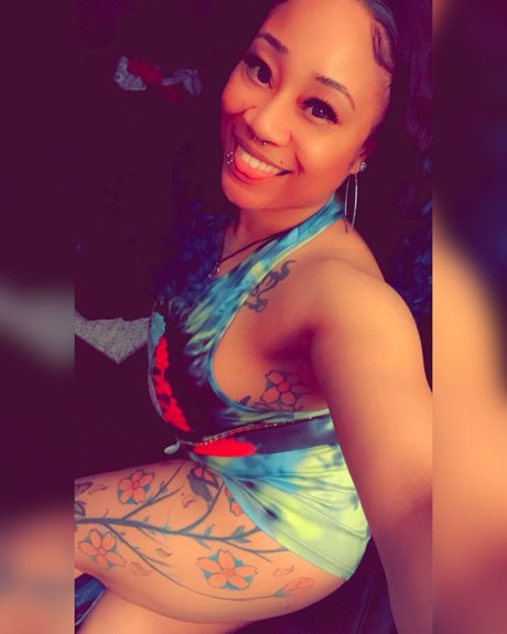 _MookieBee_ star high quality photo