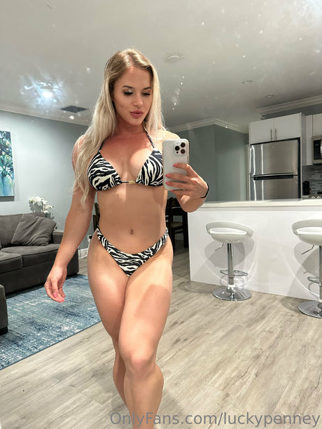 Ashton Penney star nude picture