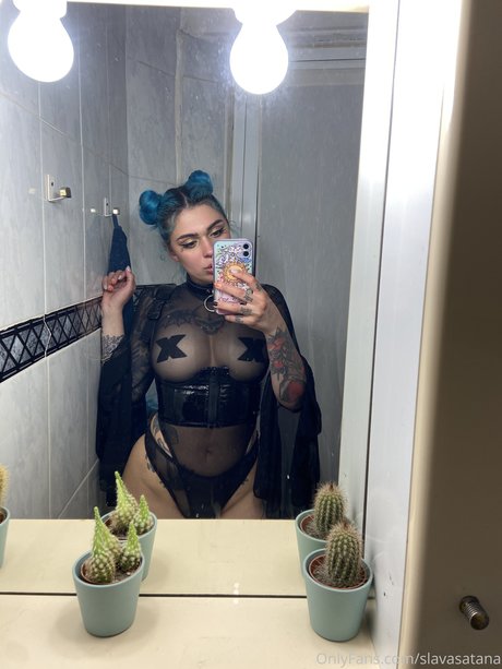 Slava Satana hot model pics