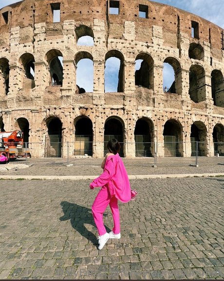 Lauren Summer Profile pic