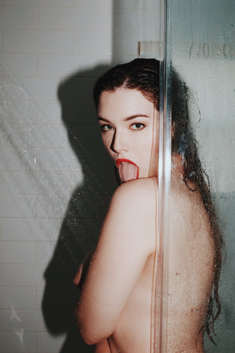 blonde cum onlyfans top image