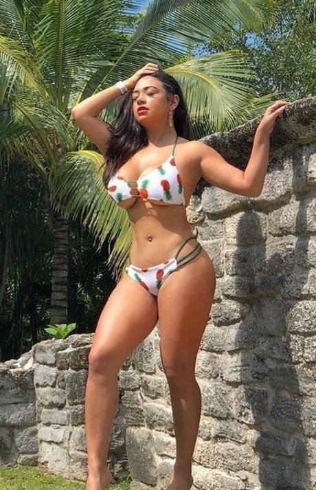 Priscilla Stephanie model art img