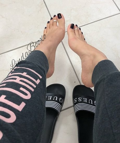 Lindabooxo model naked picture