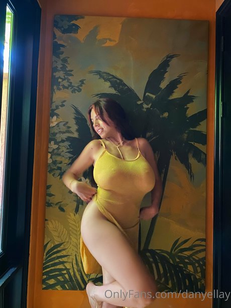 Danielley Ayalaa pretty pornstar images