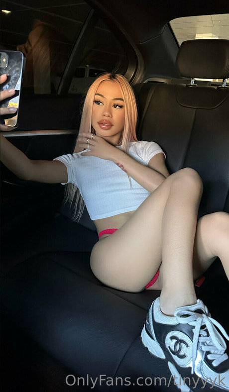 tinyyyk model xxx photo