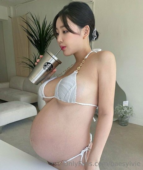 Baesylvie star pictures